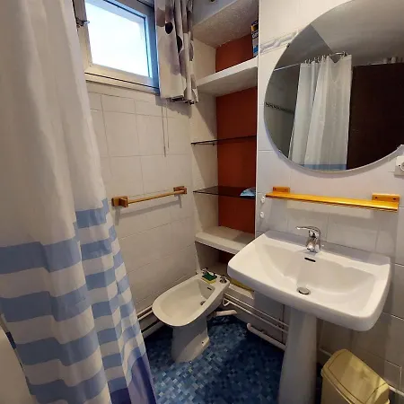 Centre Station Avec Balcon, Parking, Pres Des Pistes Pour 4 Pers - Fr-1-516-42 * Les Deux Alpes